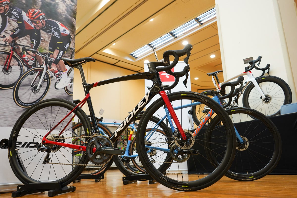 リドレーの注目&人気モデルはケーブルフル内装となったfenix