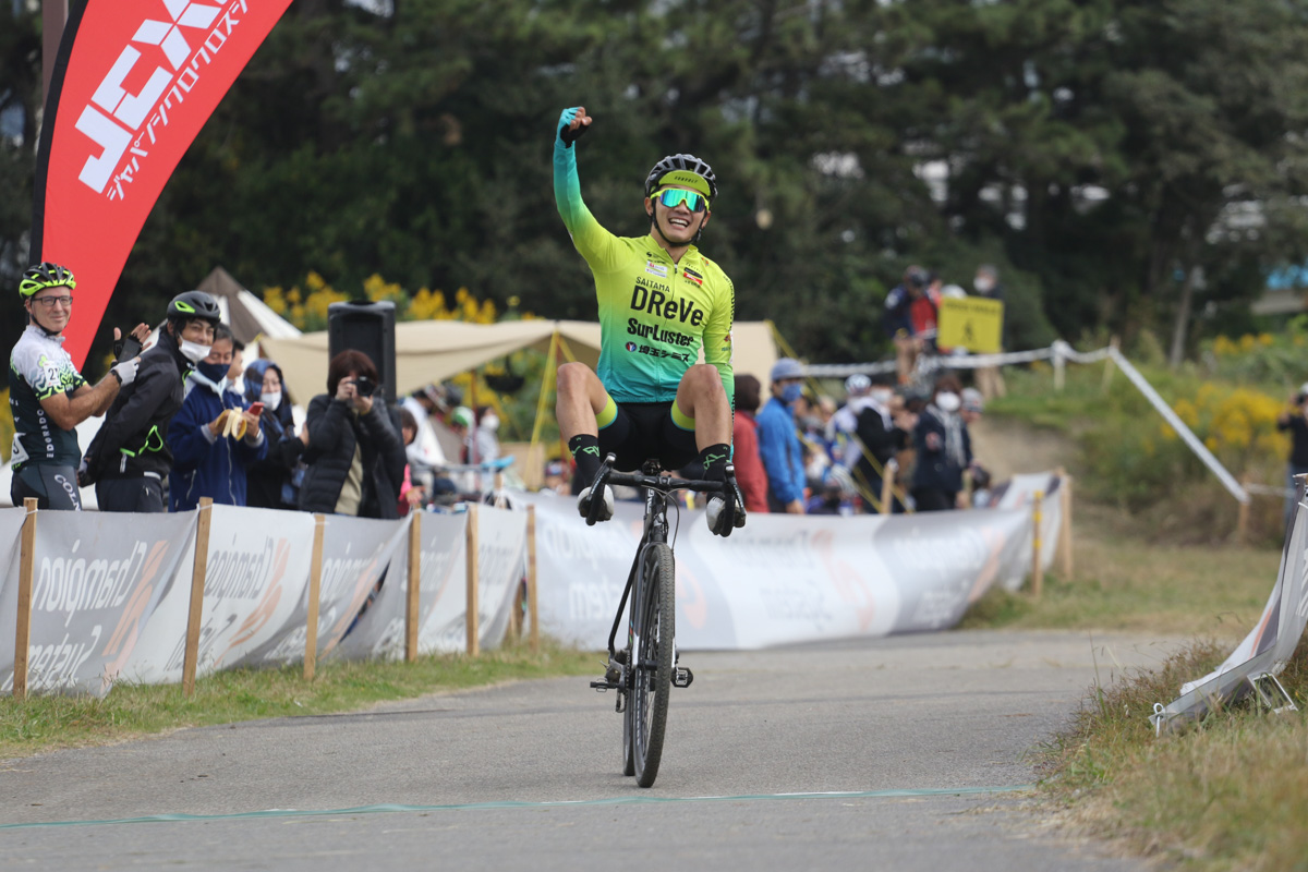C4Aに優勝した半田子竜(さいたまディレーブ)