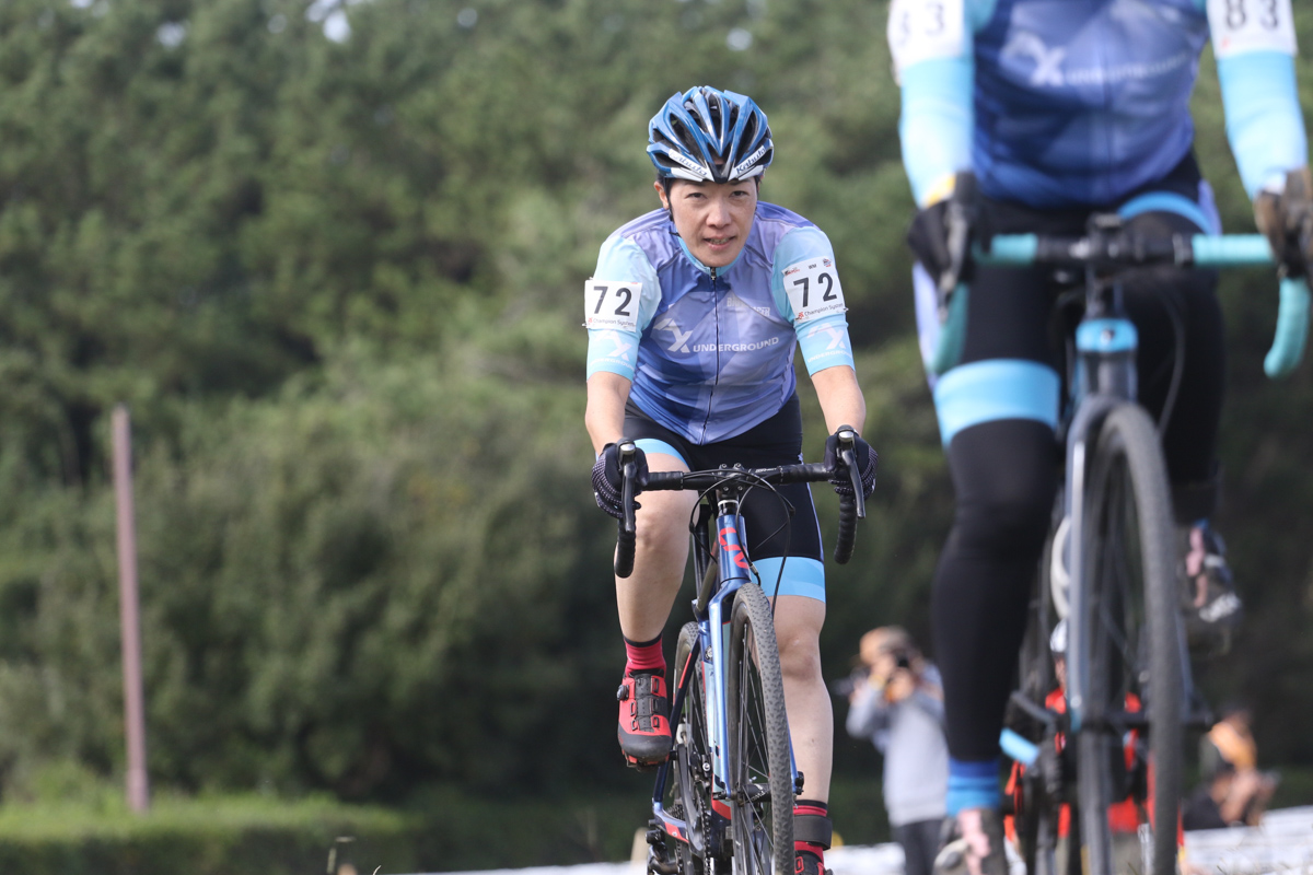 Women Master優勝 青木寿美恵(AX cyclocross team)