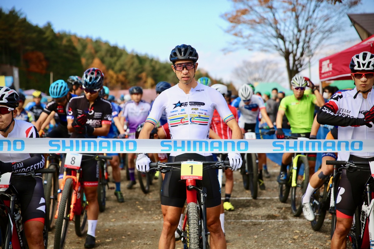 最前列に並んだ山本幸平（DREAM SEEKER MTB RACING TEAM）