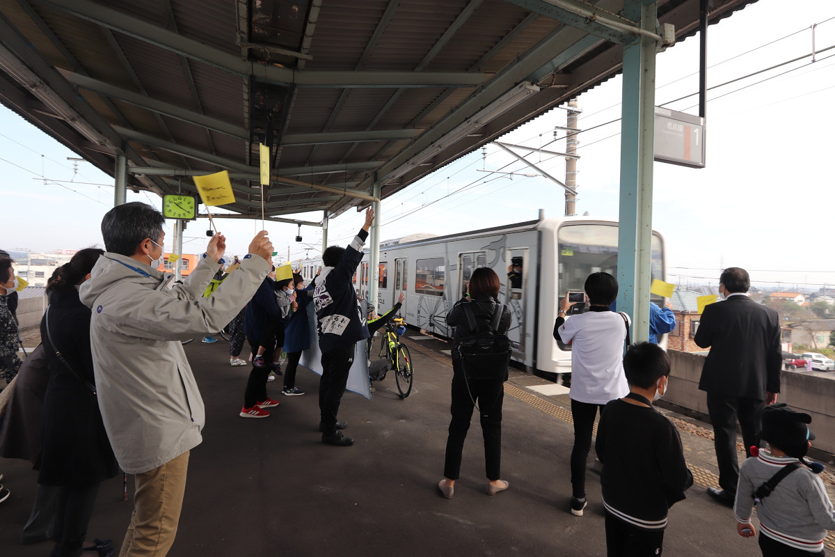 潮来駅の先の鹿島神宮駅へ向かうB.B.BASE