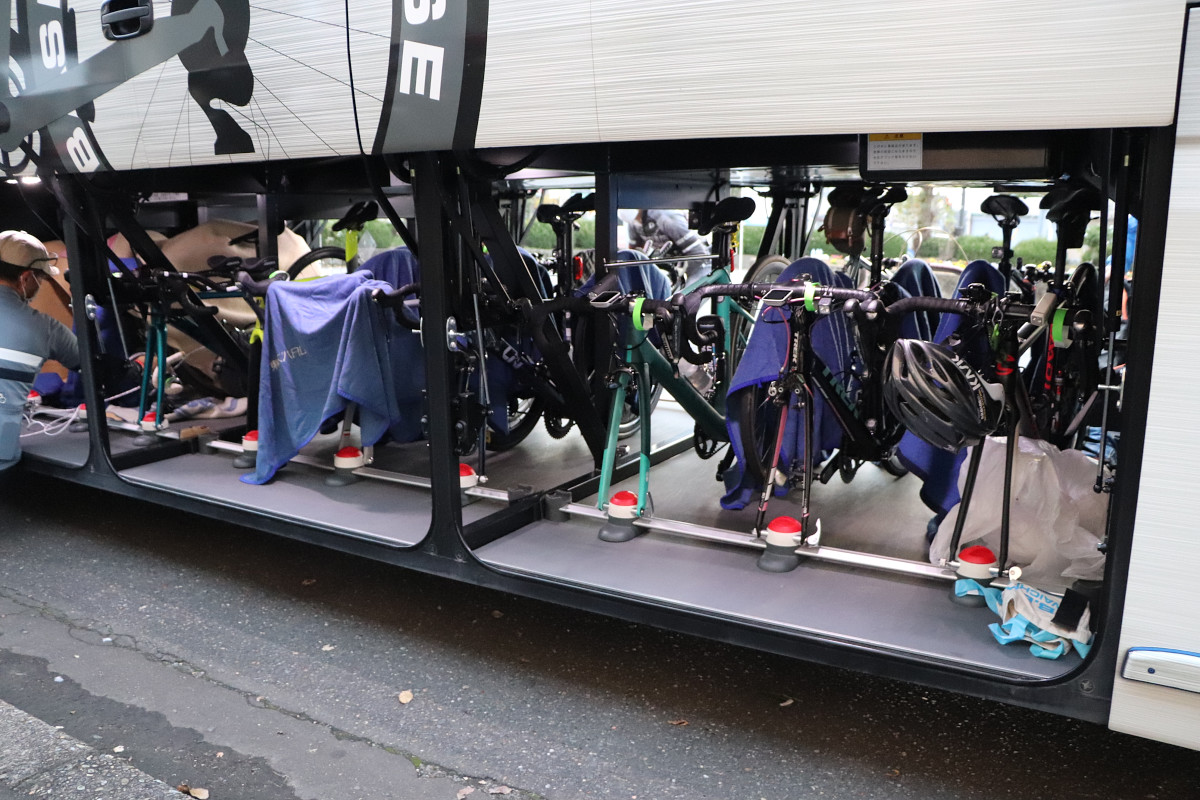 最大18台の自転車を搭載できる