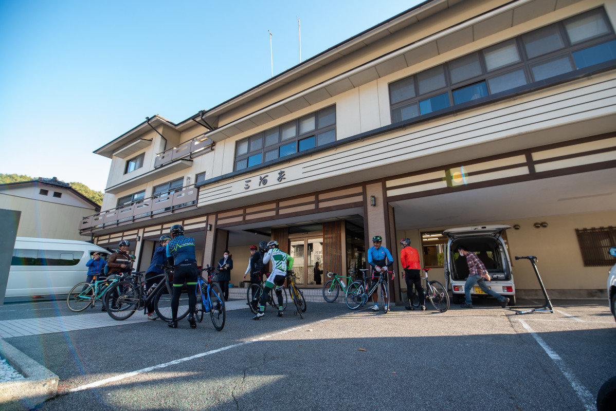 初日のお宿「三河屋」へ到着！木曽川沿いのいい雰囲気のお宿です