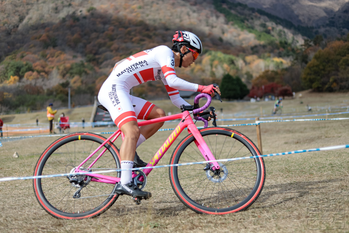 男子ジュニアで圧勝した村上裕二郎(松山工業高校)