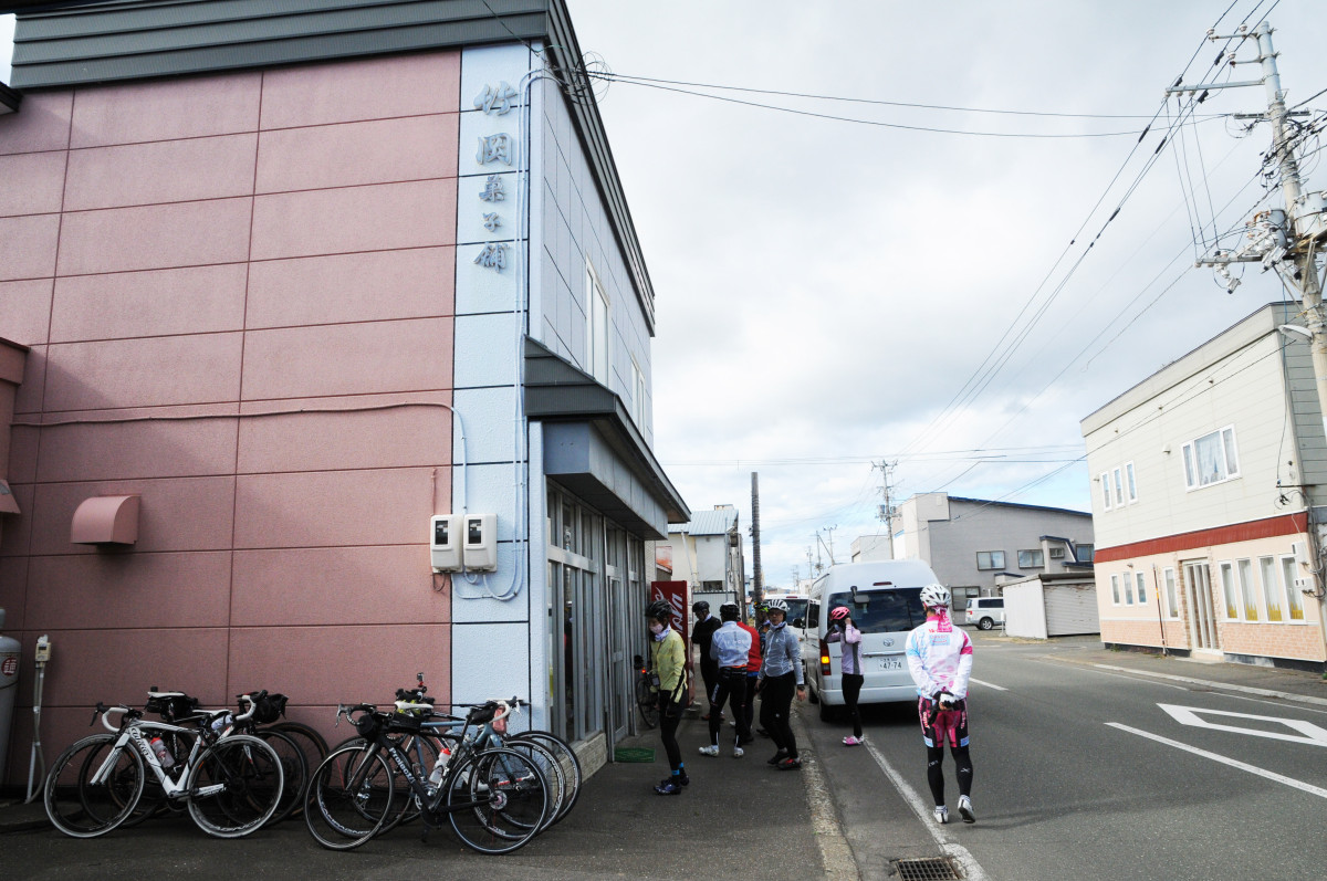 竹岡菓子舗に到着！