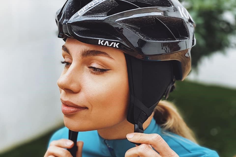 耳を覆えるヘルメット装着式ウィンターキャップ カスク MERINO WOOL WINTER CAP - 新製品情報2021 | cyclowired