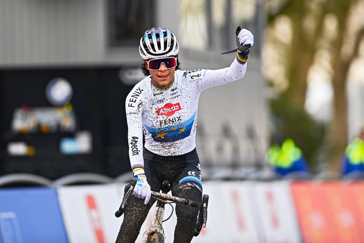 危なげない走りで勝利したセイリン・アルバラード(オランダ、アルペシン・フェニックス)