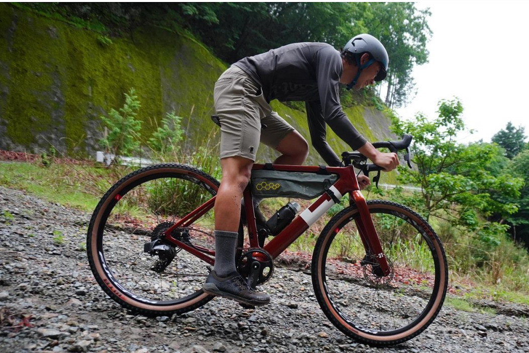 グラベルバイクによる30kmの周回レース「HOTAKA GRAVEL MEETING」が4月24日に開催される