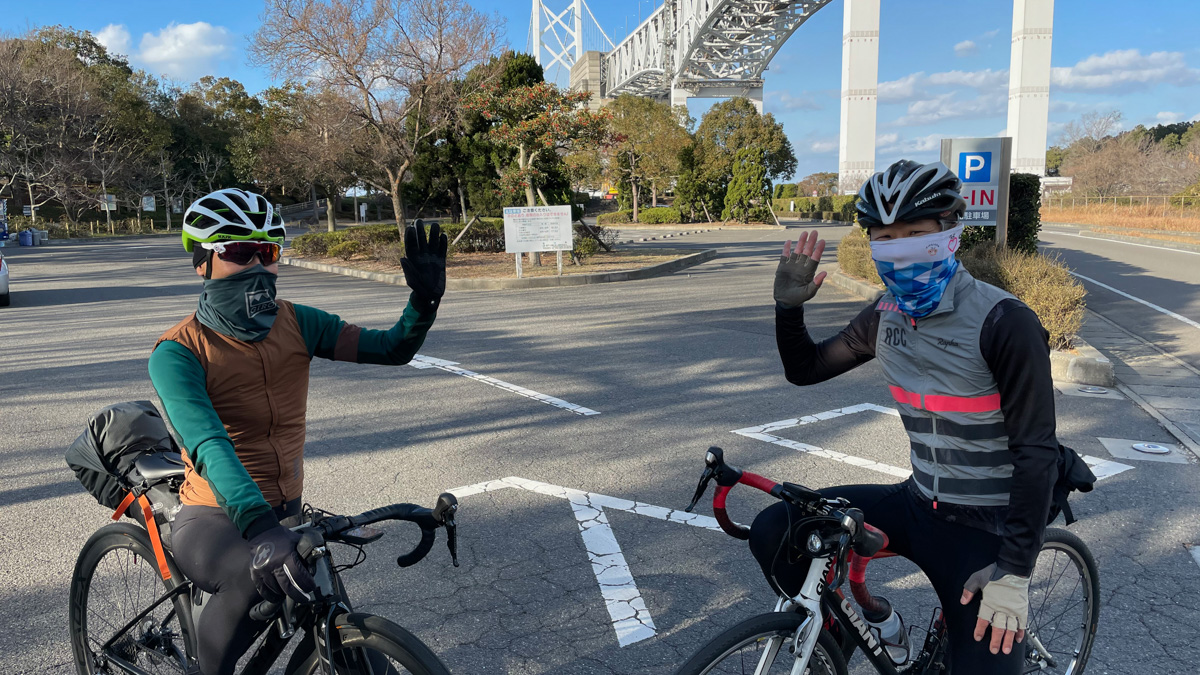 一日一緒に走ってくれたスーさんとお別れ。新居浜には輪行で帰るとか