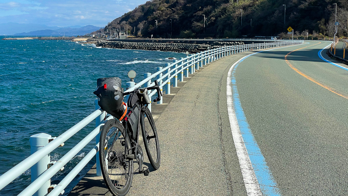 松山まで40km。海沿いを行く夕焼けこやけメロディーライン