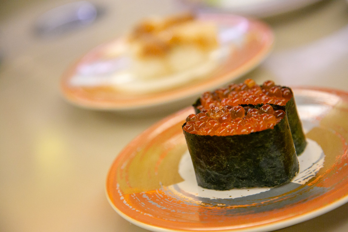くるくる寿司自慢のイクラ。本州の回転寿司とは盛りが違う