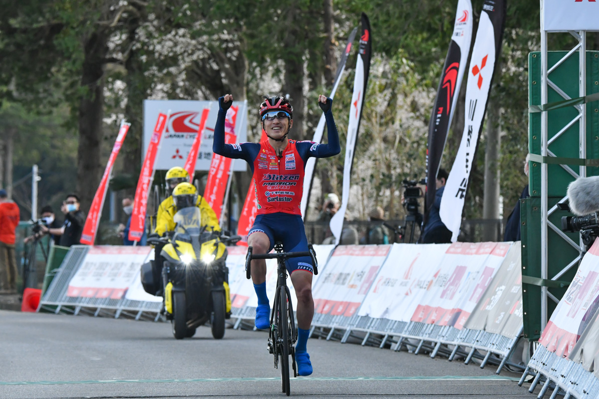 増田成幸（宇都宮ブリッツェン）が鮮やかな独走勝利で新ツアー最初の勝者となった