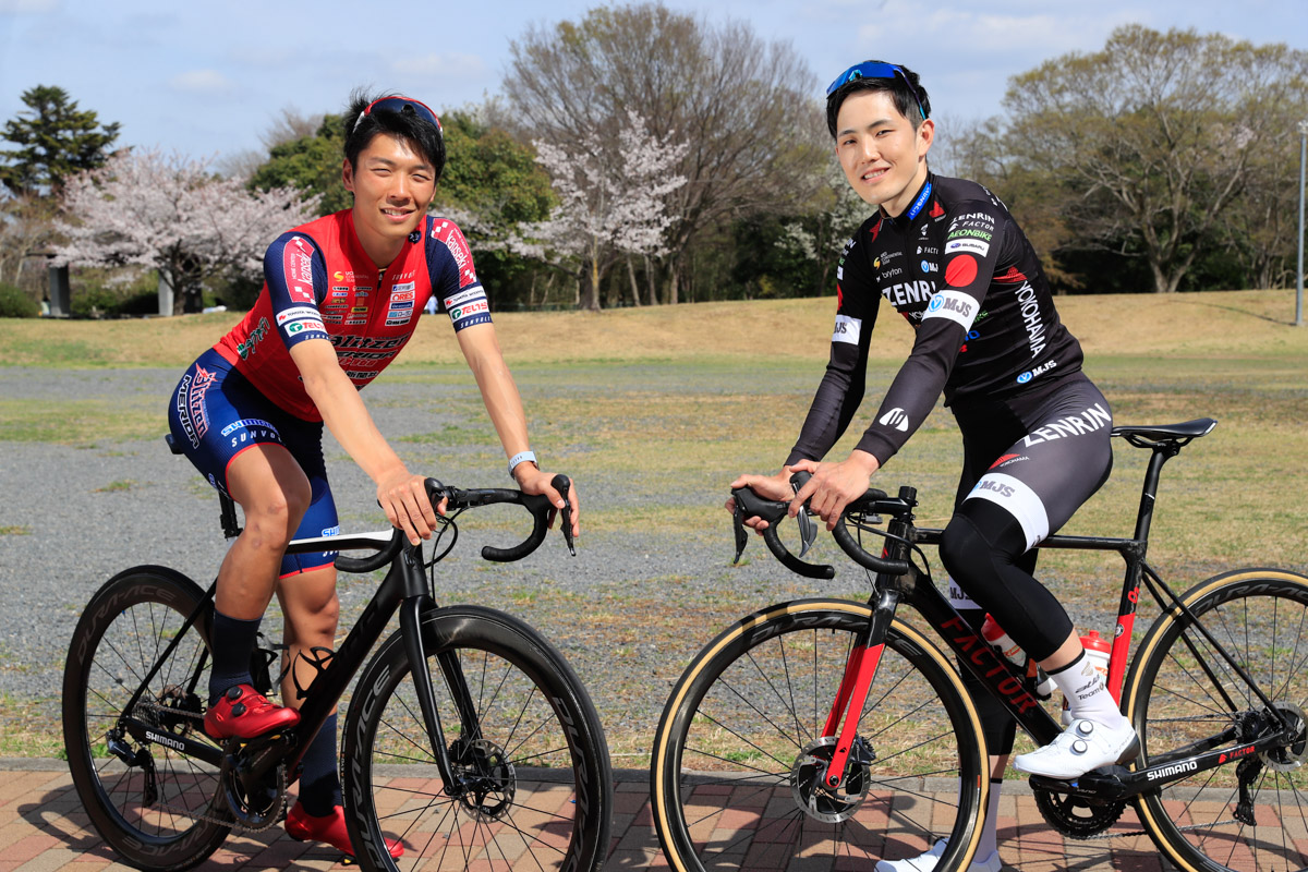 小野寺玲(左、宇都宮ブリッツェン)、横塚浩平(右、チーム右京 相模原)