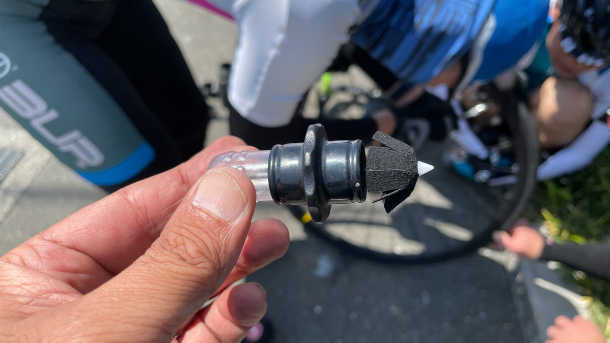 チューブレスタイヤ修理ツールのスタンズ・ノーチューブスDART TOOL