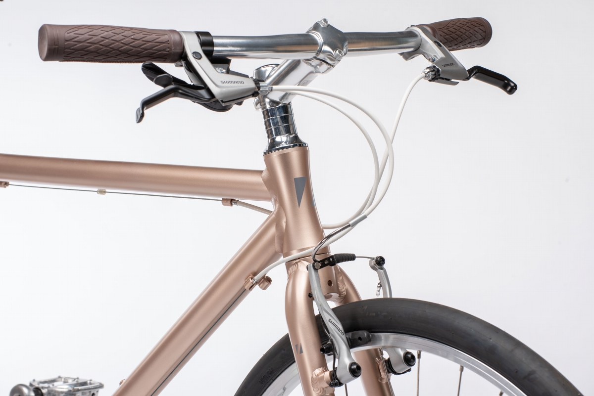 各種パーツのカラーも自転車に似合うものがアセンブルされている