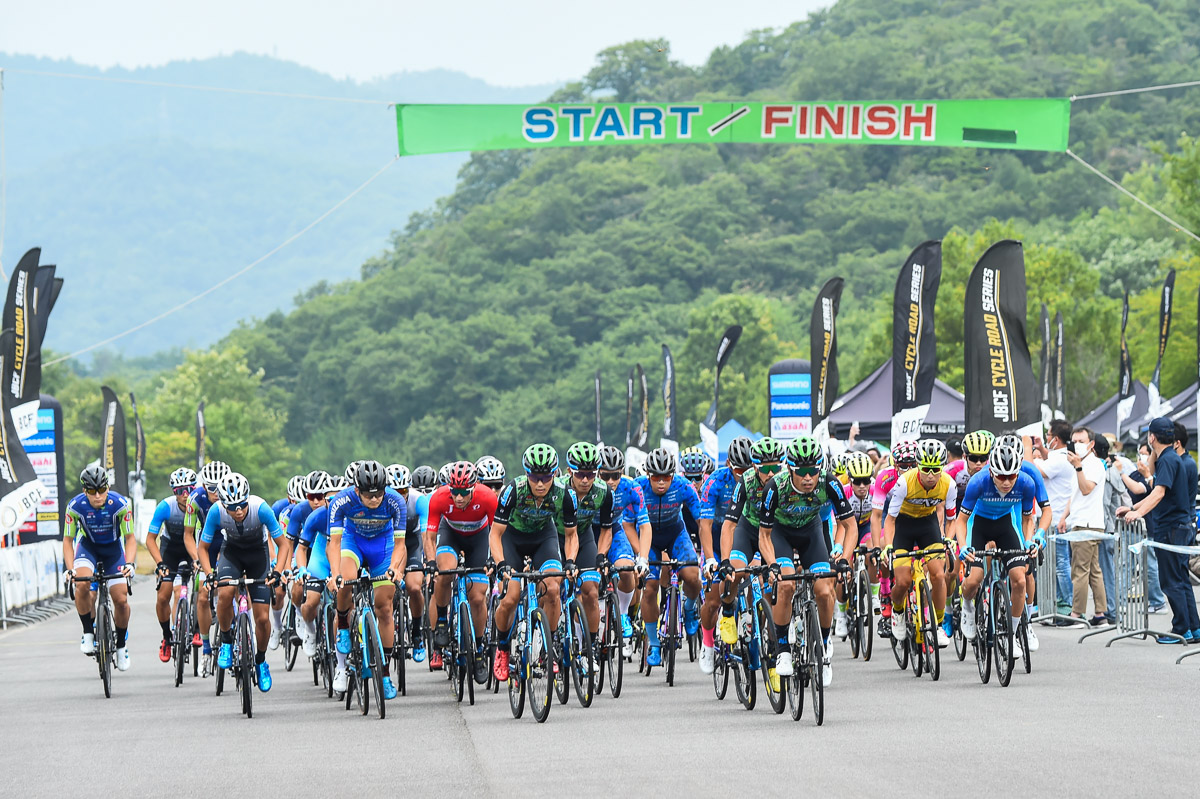 第8戦 梅雨の晴れ間、気温も湿度も高めな中でJプロツアースタート