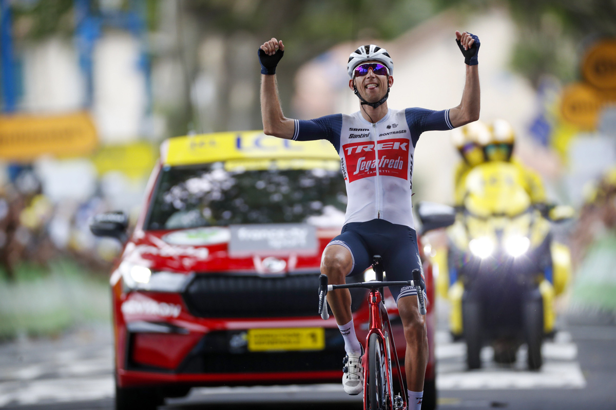 2021年ツール・ド・フランス第14ステージで逃げ切り勝利したバウケ・モレマ(オランダ、トレック・セガフレード)