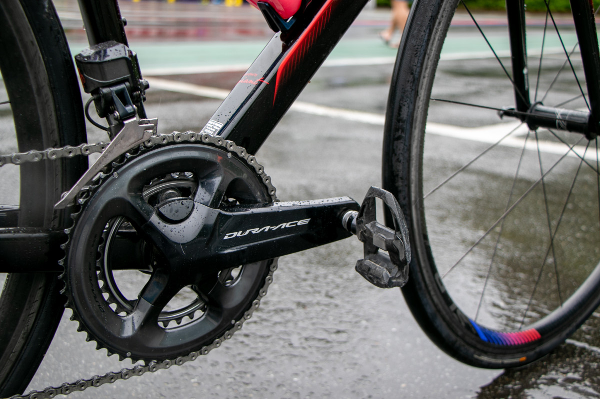 コンポーネントはDURA-ACE DI2、パワーメーターも純正だ