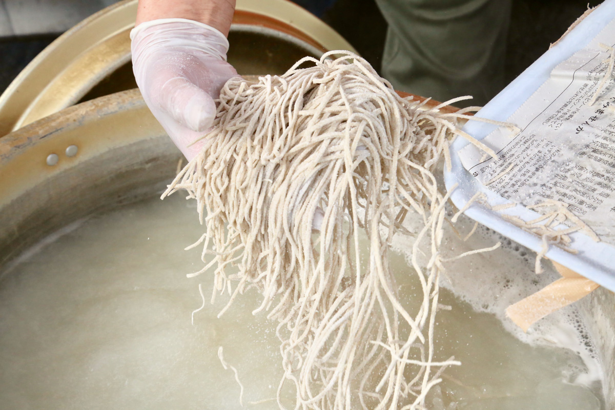 蕎麦は茹で置きなんかじゃあございません