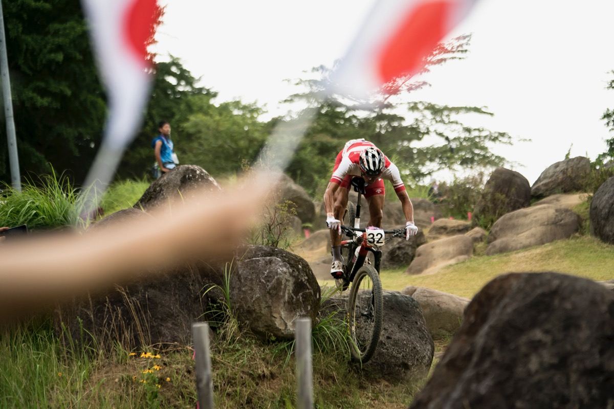 山本幸平（日本）が力強く集中した走りで現役最終レースを走る