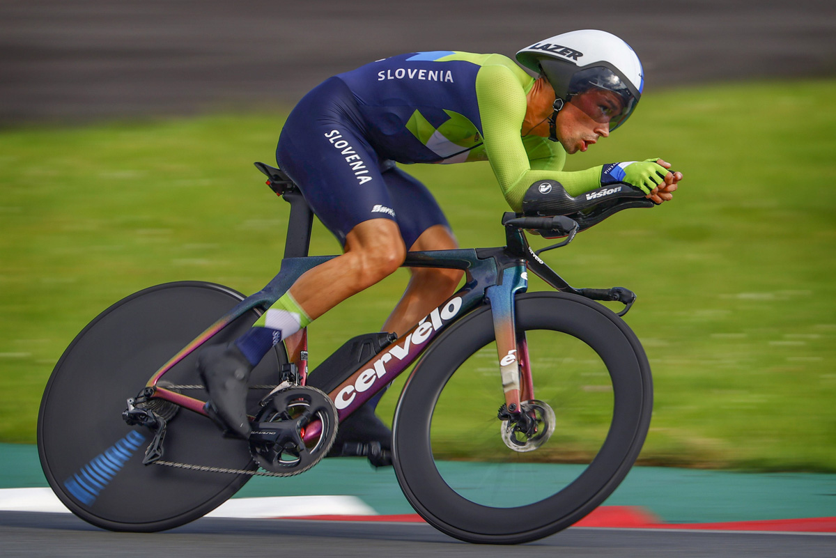 全くペースを落とすことなく44.2kmを走り切ったプリモシュ・ログリッチ(スロベニア)