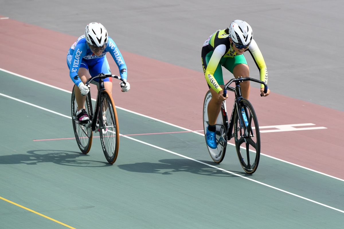 女子ケイリン　伊藤優里（朝明高校）が、中本真弥（VC VELOCE）を下して優勝