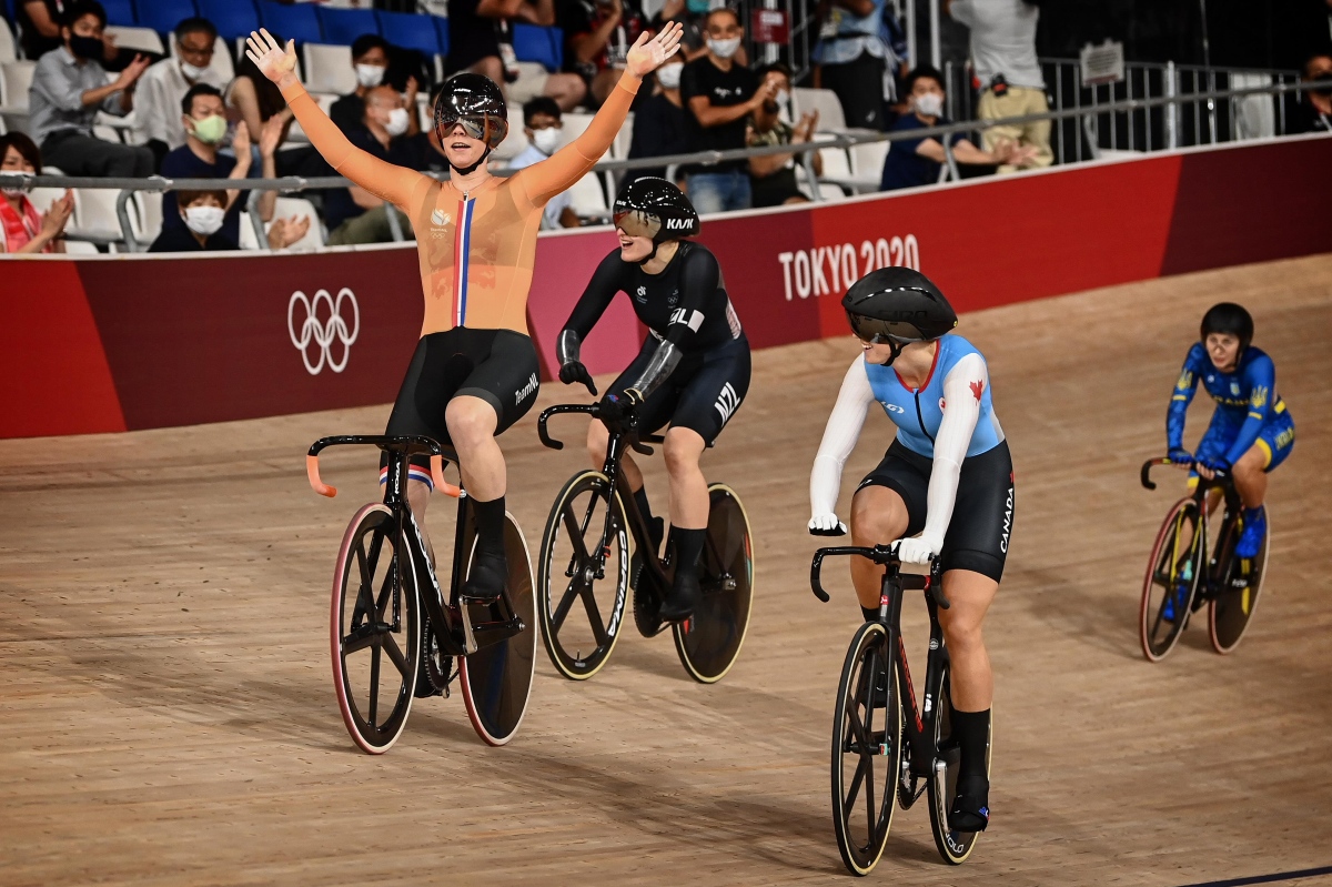 女子ケイリン 圧倒的なスプリントで金メダルを決めたシャネ・ブラスペニクス(オランダ)