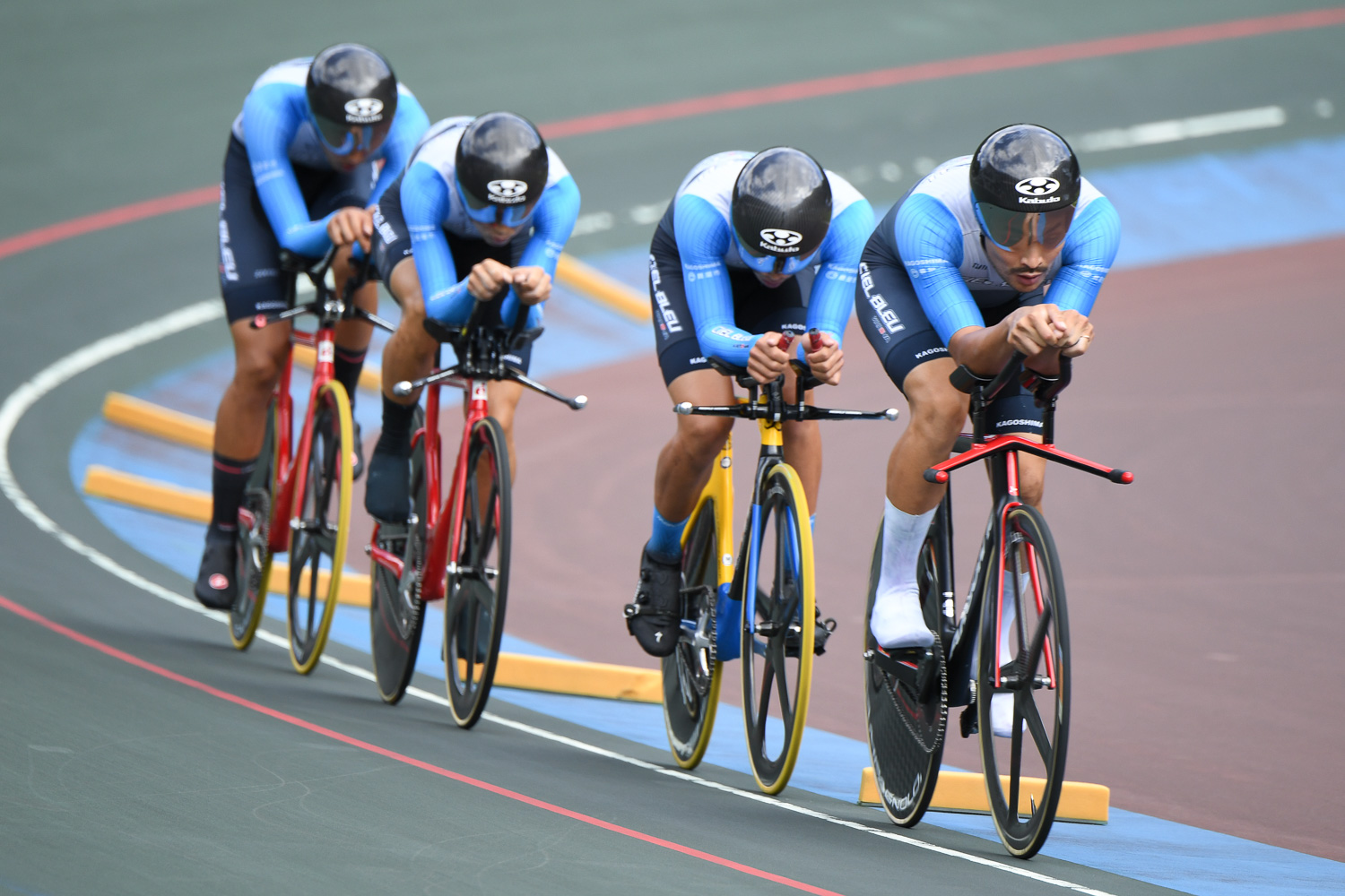 男子4kmチームパーシュート優勝 シエルブルー鹿屋 4分12秒119