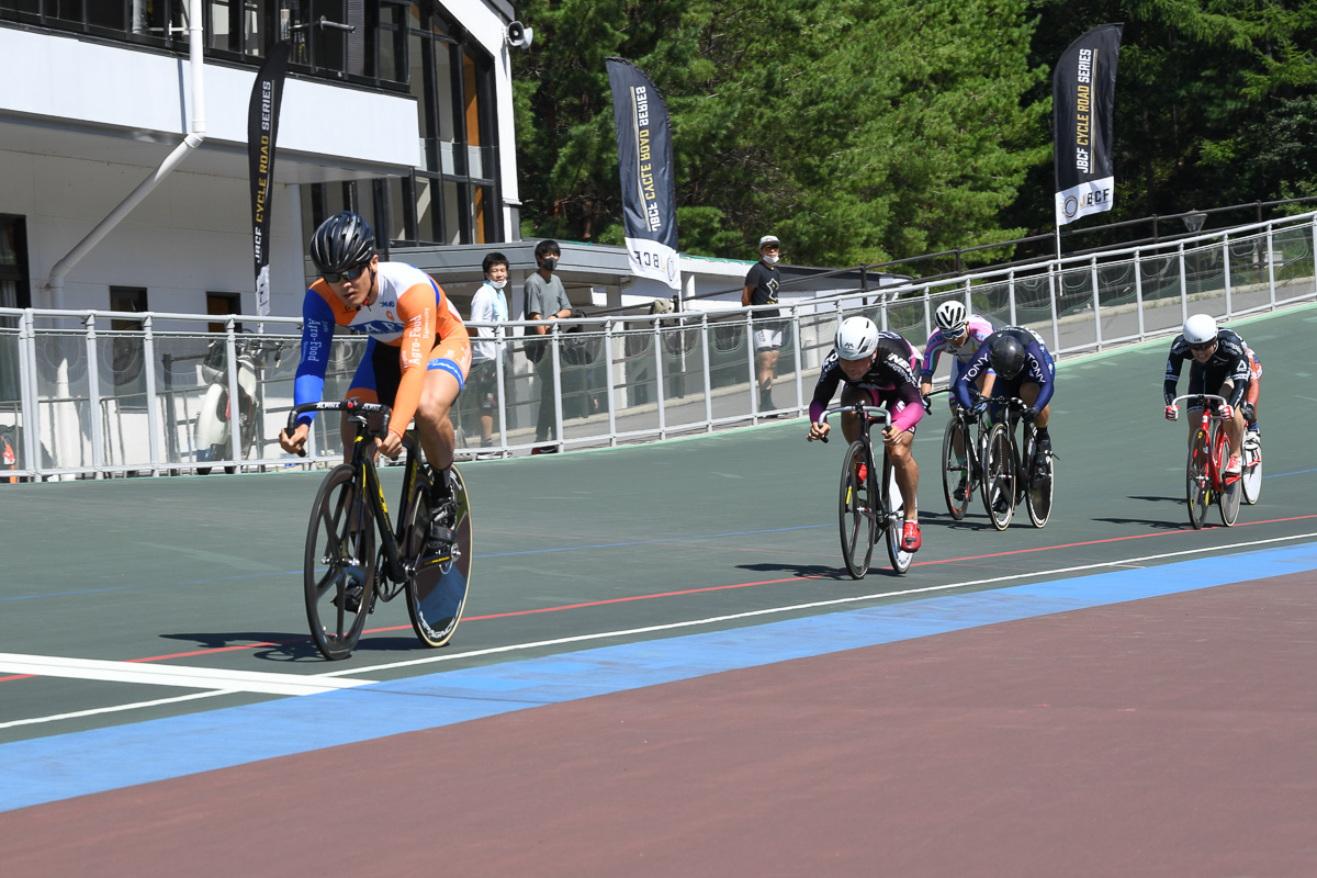 男子ケイリン決勝 中井琢(新潟食料農業大学 自転車競技部)が圧勝