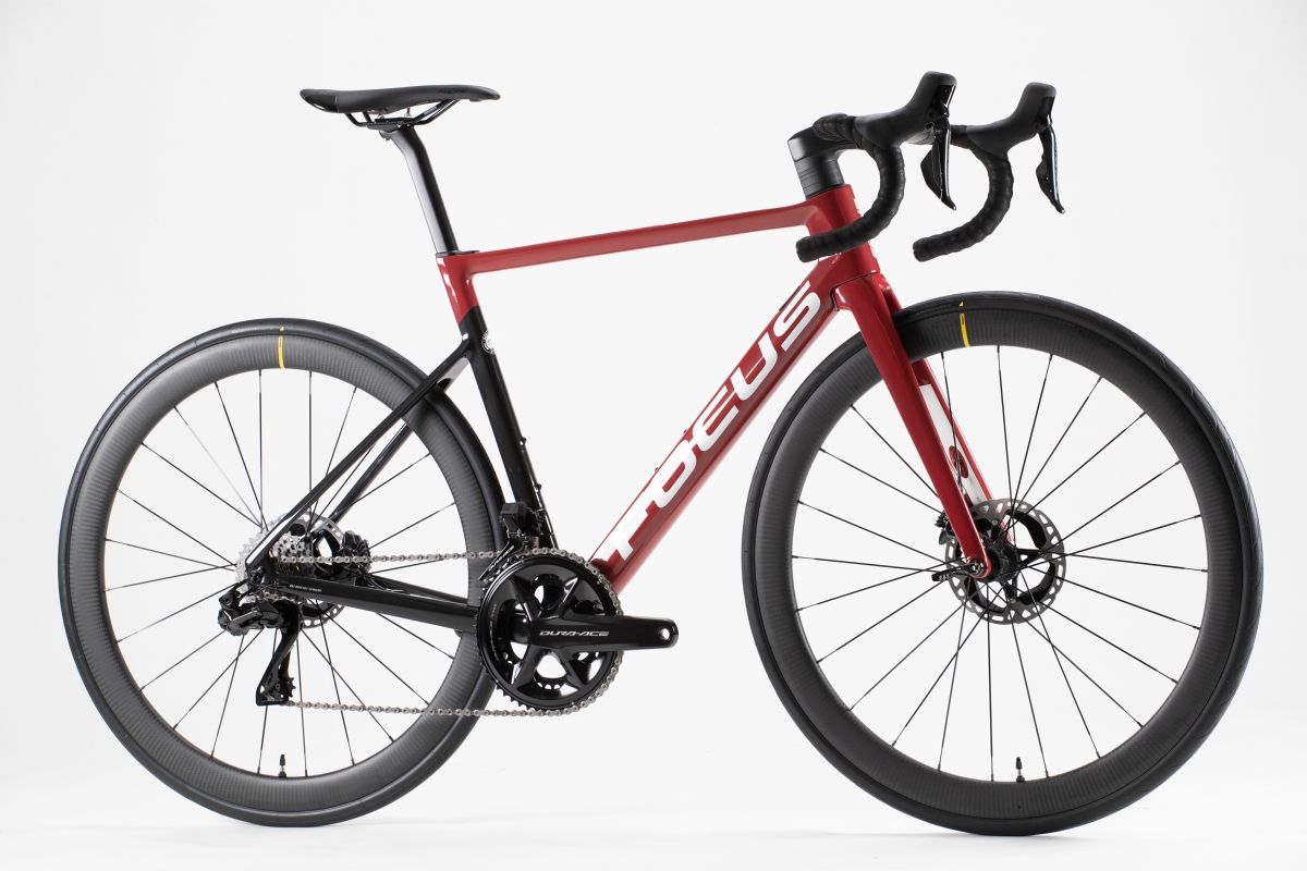 フォーカス IZALCO MAX コラテック R.T. CARBON 新型DURA-ACEとULTEGRA