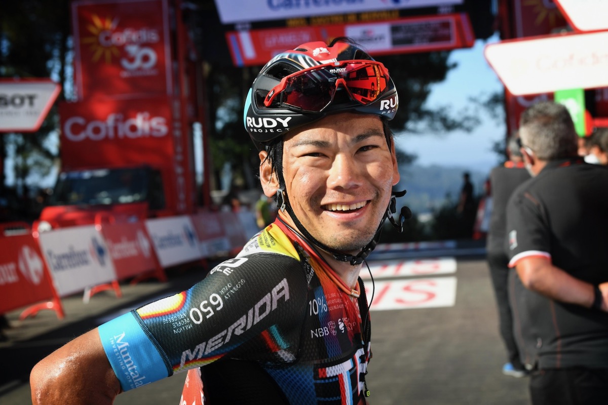 トップから34分17秒遅れで無事フィニッシュした新城幸也(バーレーン・ヴィクトリアス)