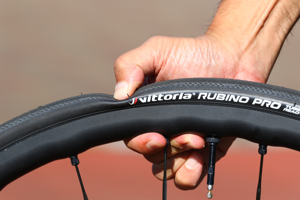 チューブレス インサート vittoria TUBELESS ROAD TIRE KIT Lサイズ