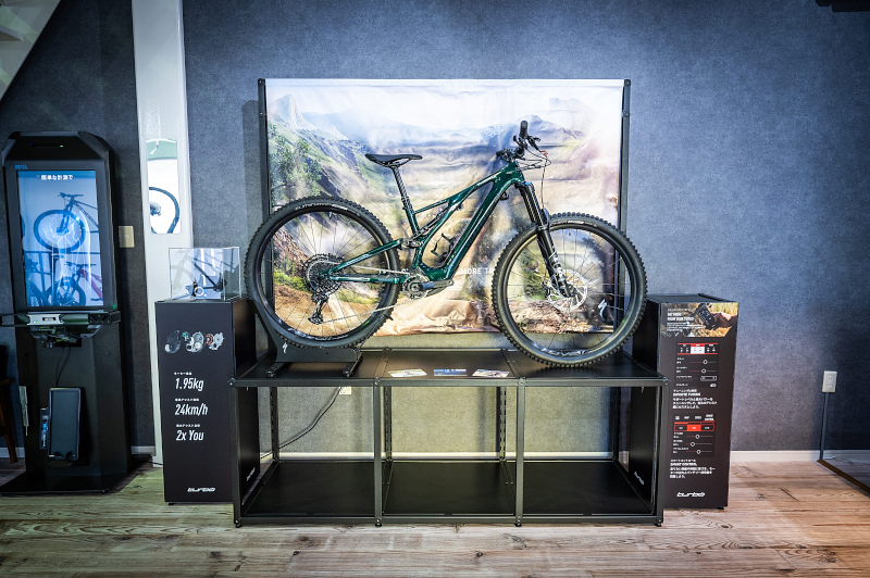 軽量E-MTB 『LEVO SL』も展示