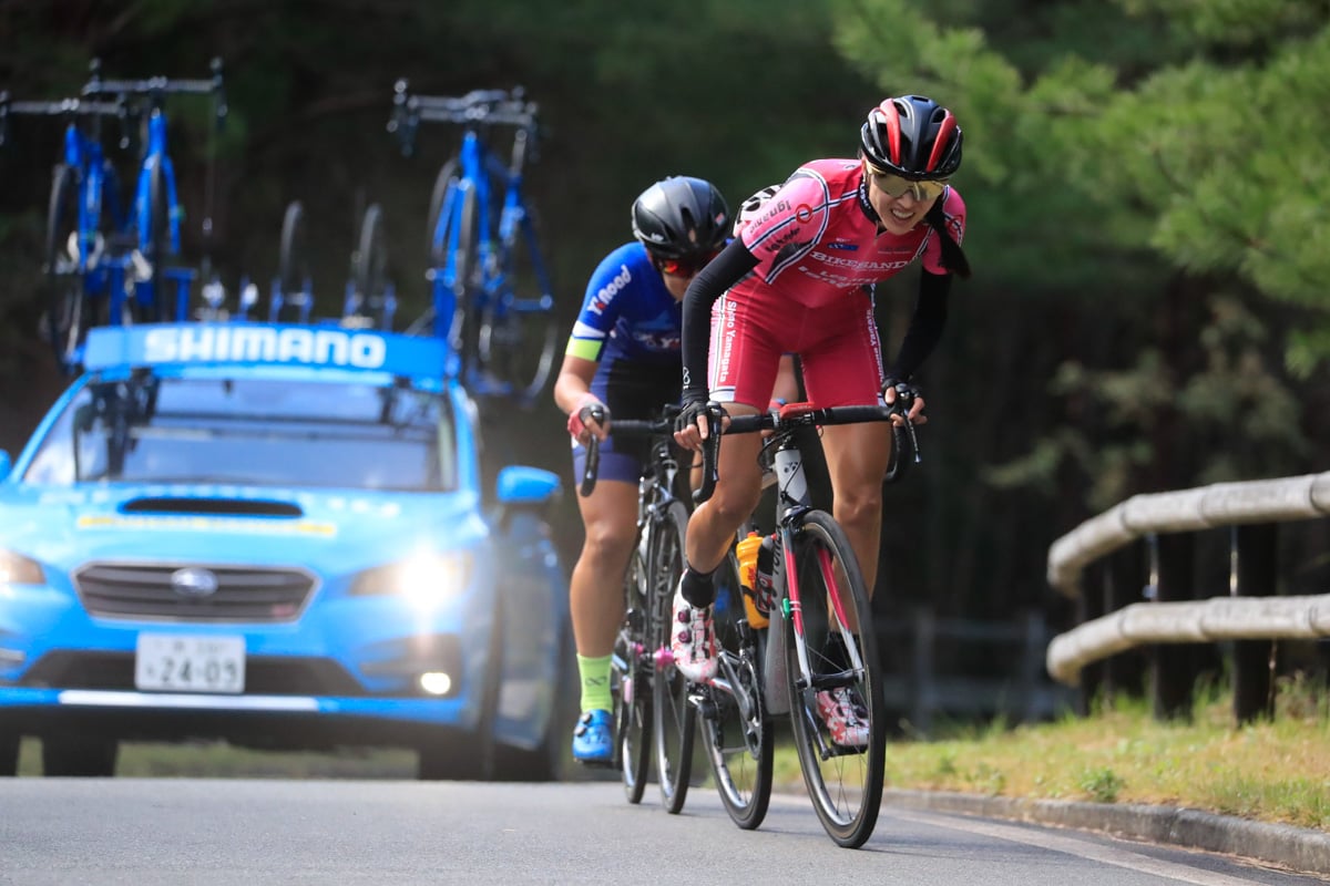 全日本選手権 金子広美(イナーメ信濃山形)に続いて登る植竹海貴「登りのあとで追いつけるくらいをキープしていた」という