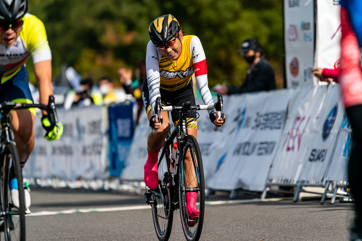 女子マスターズ 優勝 唐見実世子(弱虫ペダル サイクリングチーム)