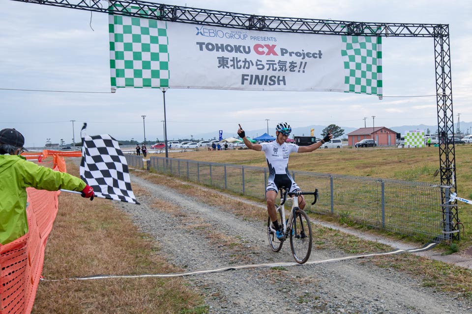 独走状態でC1優勝を決めた加藤健悟（臼杵レーシング）