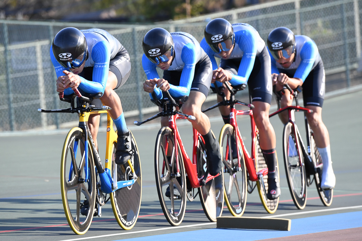 男子4kmチームパーシュート 1位 シエルブルー鹿屋(古屋田、冨尾、原田、都留)4分19秒045