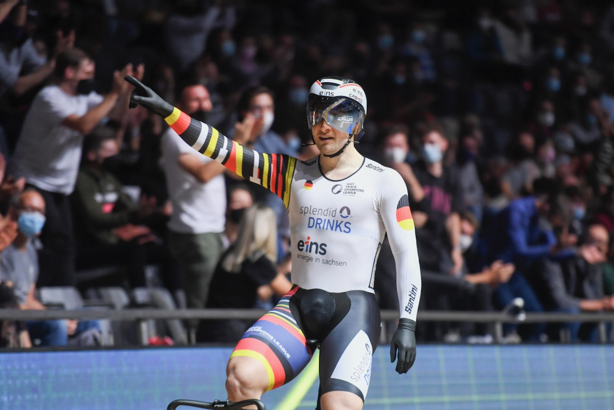 男子ケイリン:ラブレイセンとホーフランドを抑え優勝したシュテファン・ベティヒャー(ドイツ)