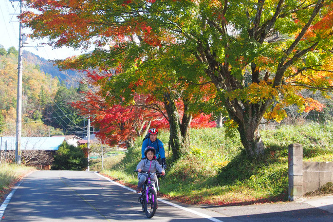 秋の美山町をサイクリングで堪能する「京都美山サイクルスタンプラリー」を開催