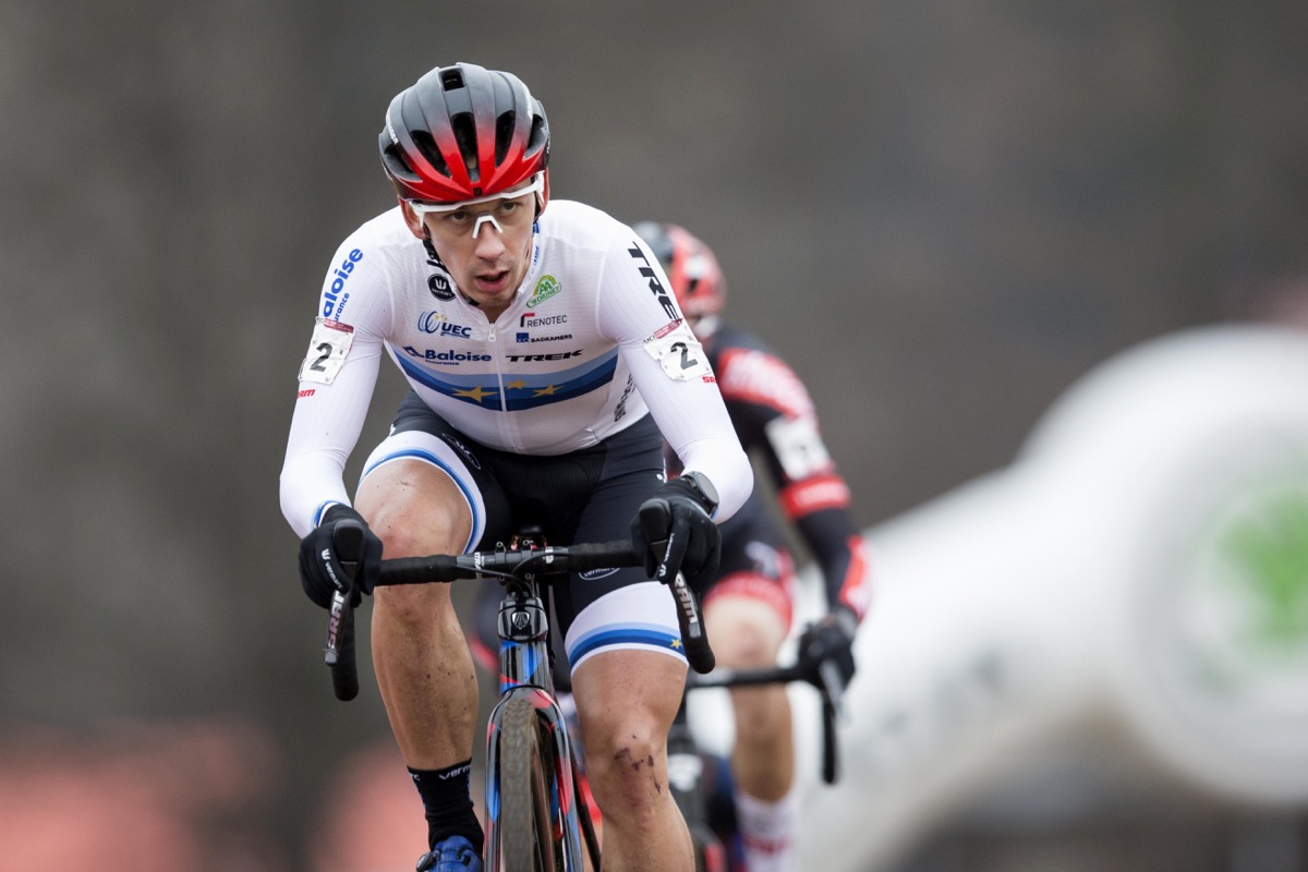 2周目からレースを引っ張ったラース・ファンデルハール(オランダ、バロワーズ・トレック・ライオンズ)