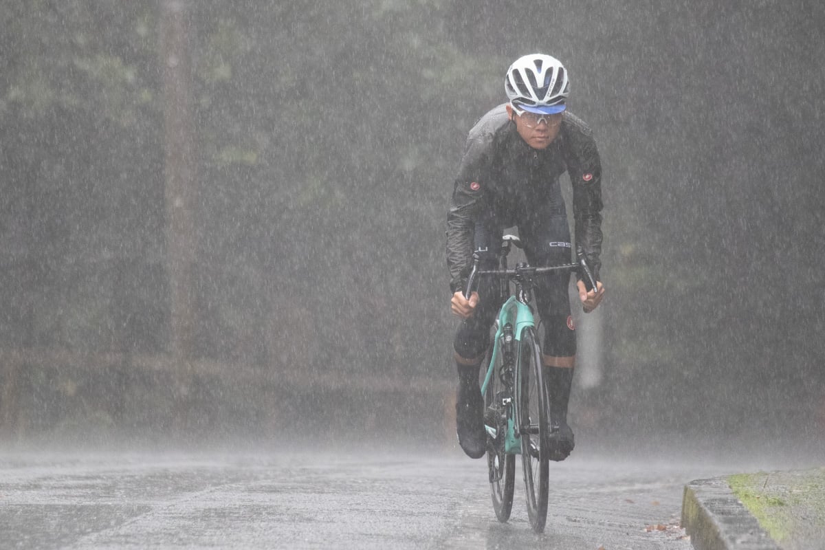 大雨の中テストを行った高木三千成