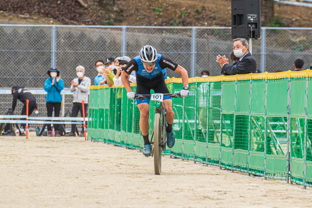 北林力(DREAM SEEKER MTB RACING TEAM)2連覇のフィニッシュ