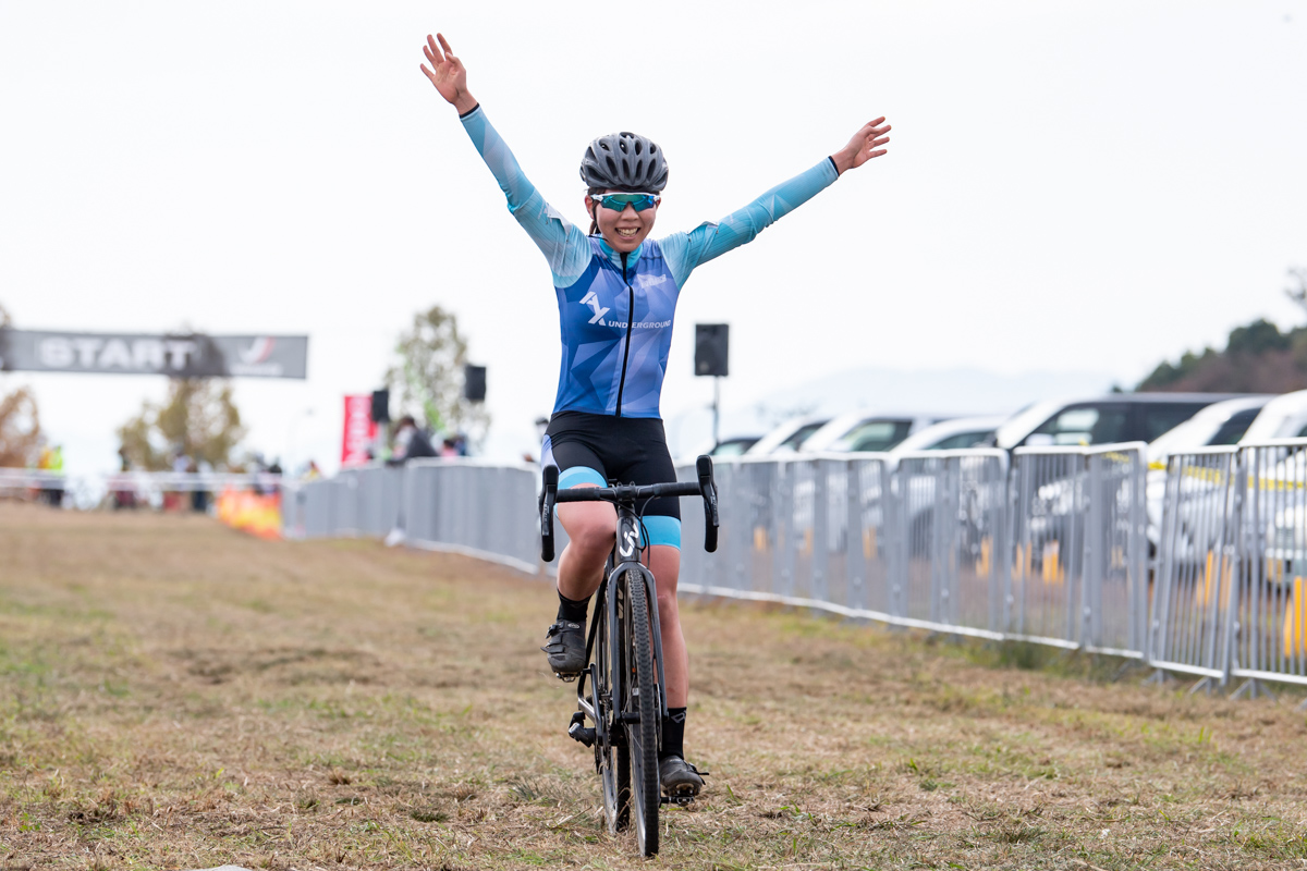 CL1、JCX、UCIすべてで初優勝となった福田咲絵(AX cyclocross team)
