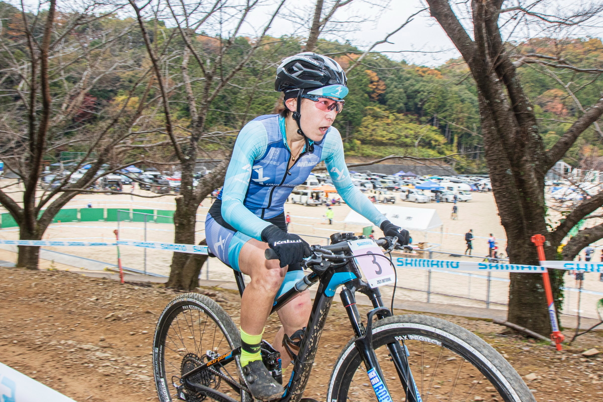 最後まで集中を切らすことなく走った橋口陽子（AX MTB team）