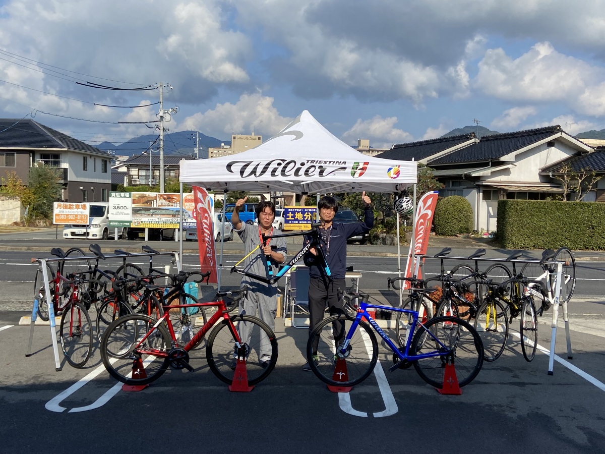 10月：D-51機関車も停車する湯田温泉駅近くのサイクルラボヤマダさん