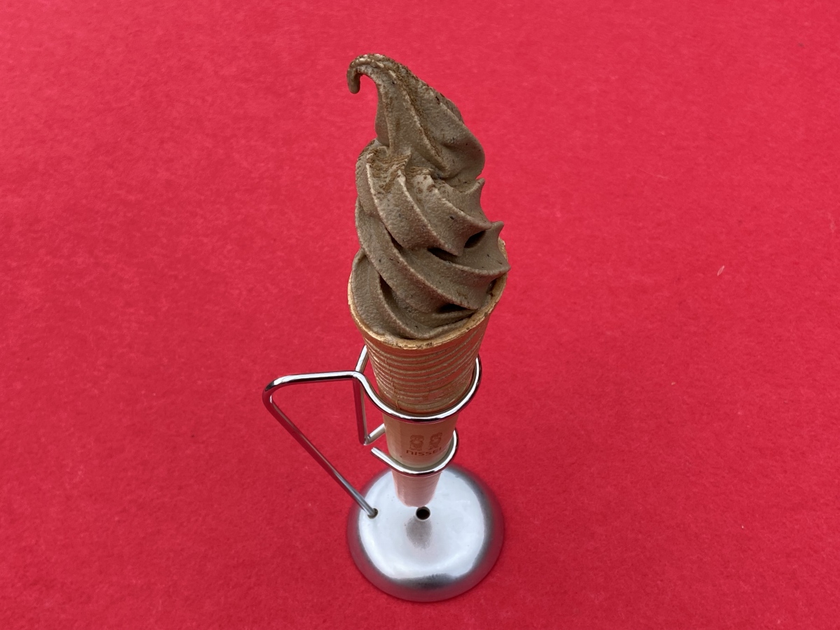 11月：アイスクリーム研究家のキット北村も太鼓判を押す、ほうじ茶ソフトクリーム！