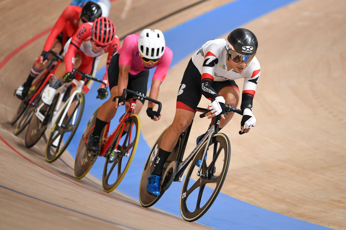 男子スクラッチ　今村駿介に続いてラップした橋本英也（チームブリヂストンサイクリング）