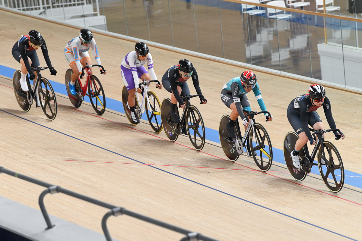 女子ポイントレース 6名が出走