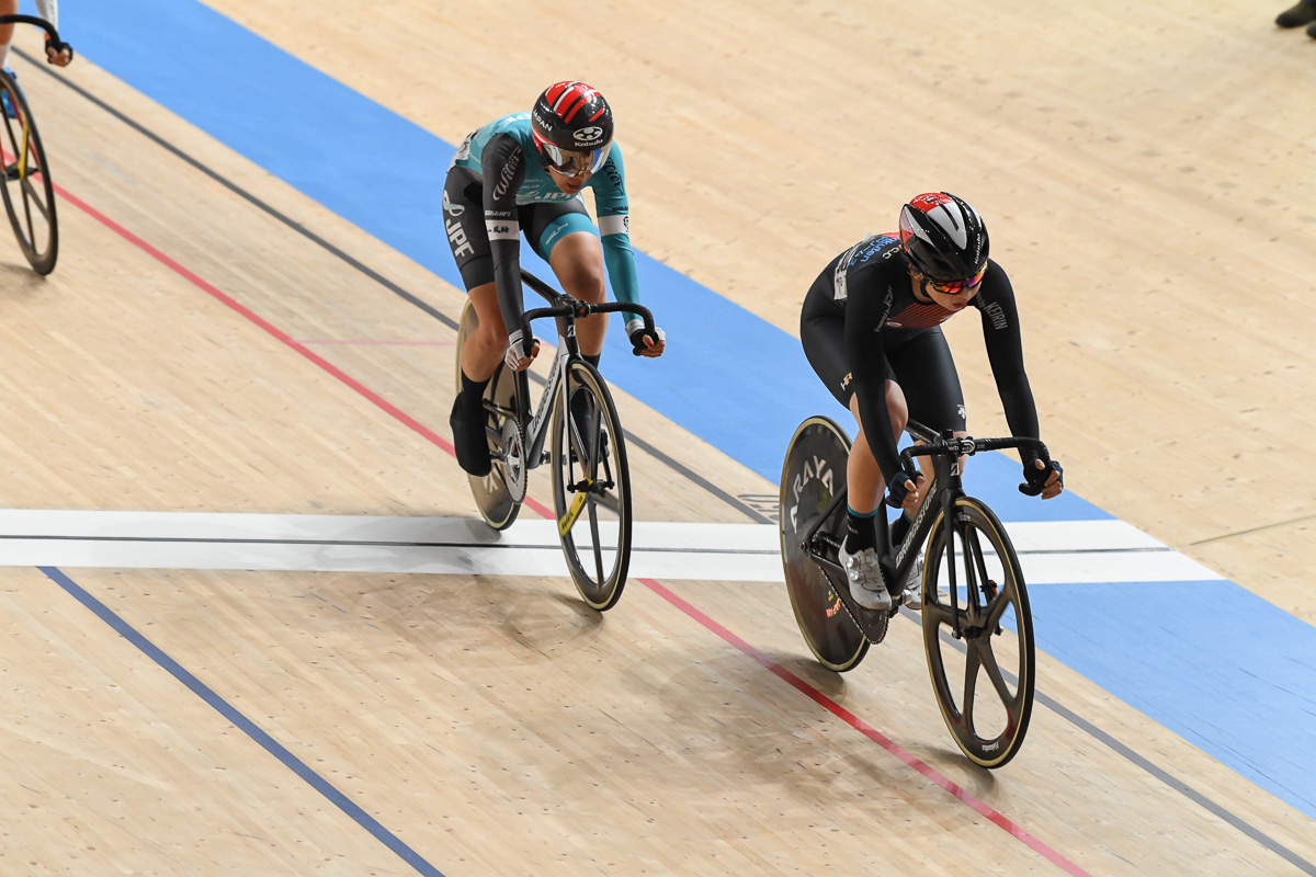女子ポイントレース 内野艶和(チーム楽天Kドリームス)が1位通過を繰り返してリードを広げる