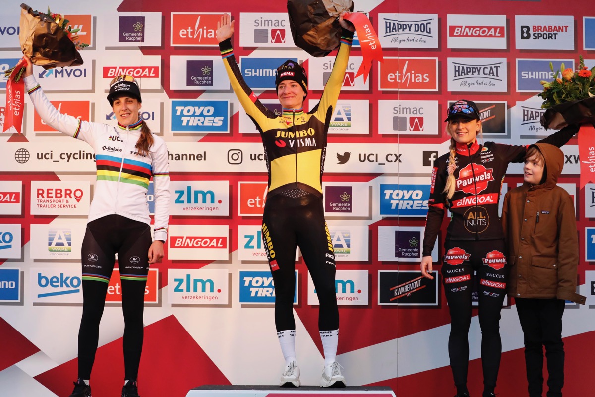 UCIシクロクロスワールドカップ2021-2022第11戦 女子表彰台